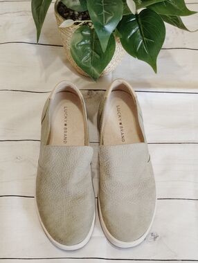 Lucky Brand Women's Taupe Slip-On sneakers